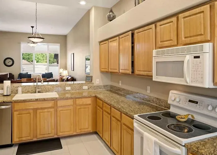 Family Friendly Townhome In Golf Community *