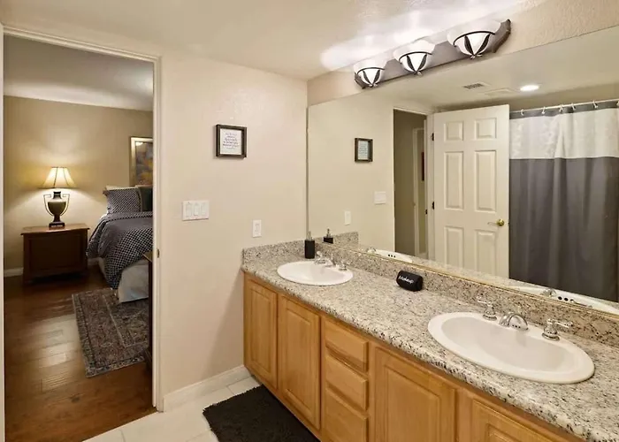 Family Friendly Townhome In Golf Community Holiday home *