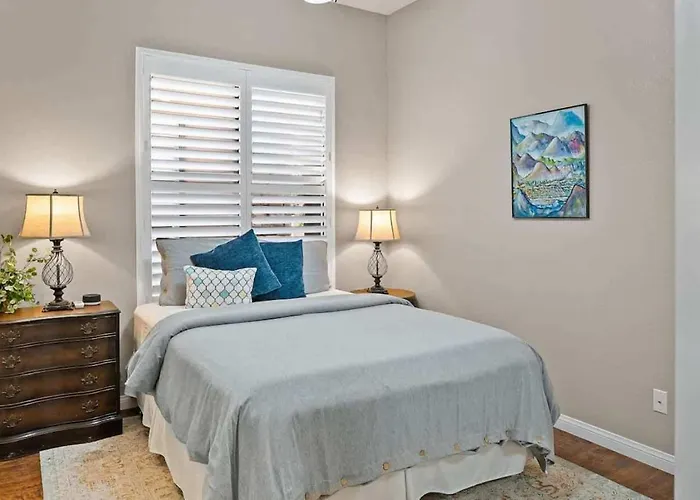 Family Friendly Townhome In Golf Community