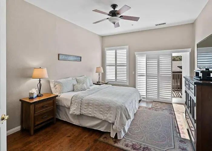 Holiday home Family Friendly Townhome In Golf Community